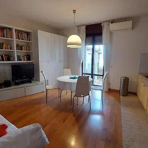 bb-marconi-apartments-porta-leoni.hotelinveneto.com/